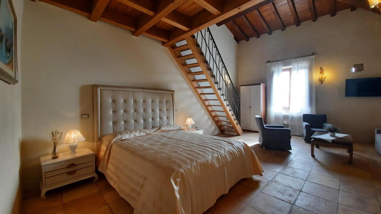 Palazzo Laureano - Dimora Storica Hotell Tricarico Exteriör bild
