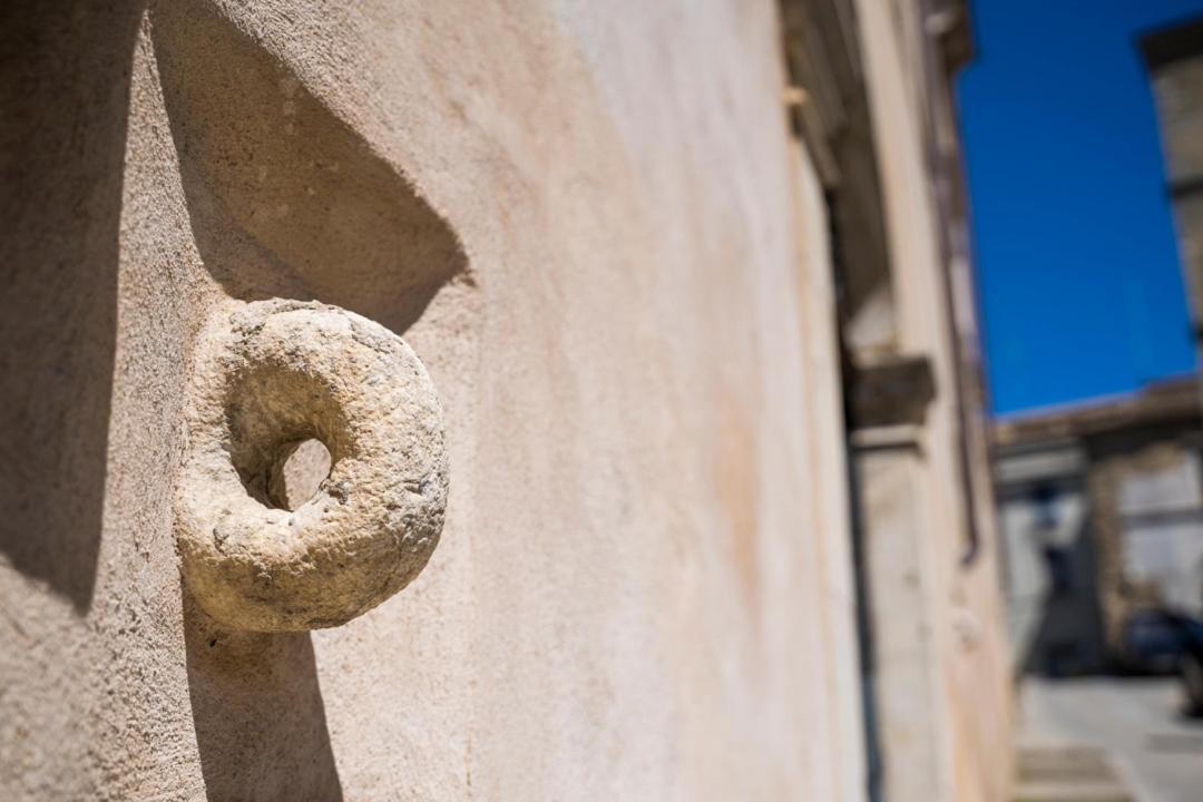 Palazzo Laureano - Dimora Storica Hotell Tricarico Exteriör bild