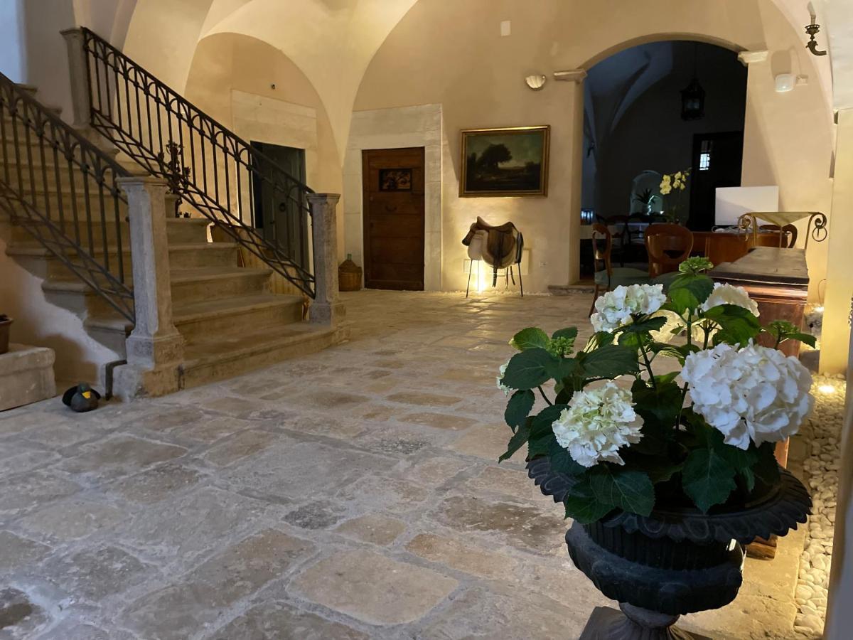 Palazzo Laureano - Dimora Storica Hotell Tricarico Exteriör bild