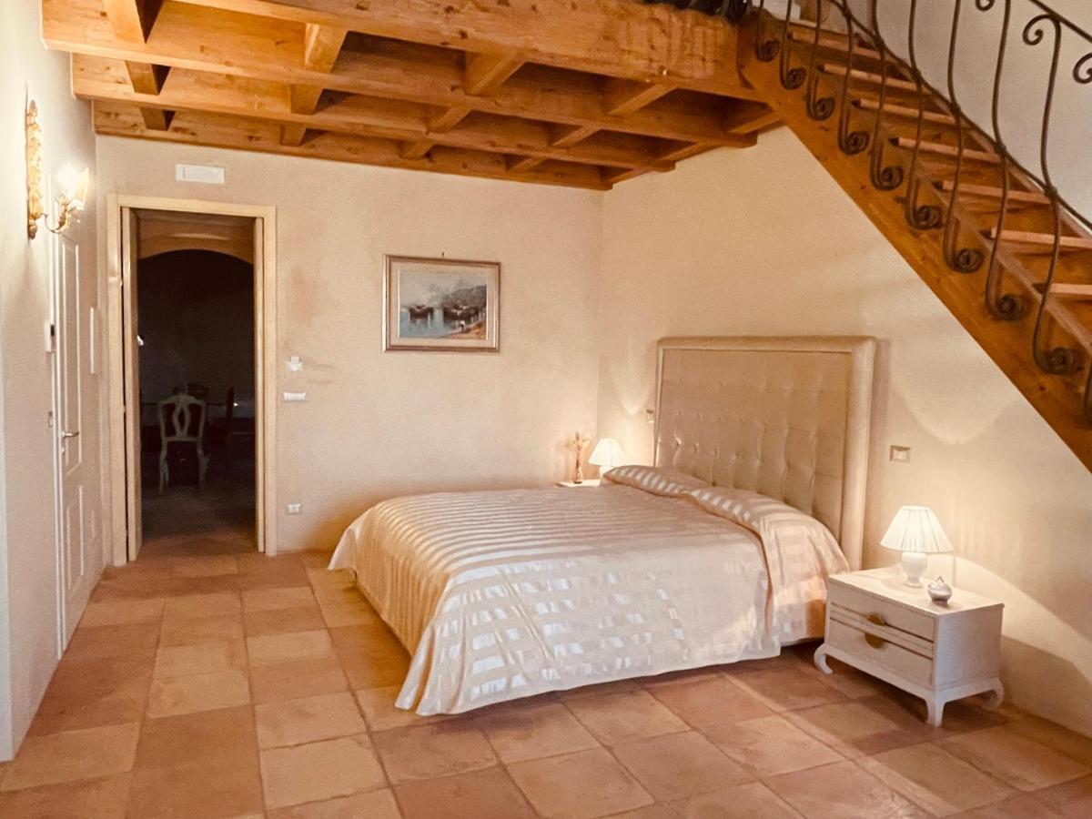 Palazzo Laureano - Dimora Storica Hotell Tricarico Exteriör bild